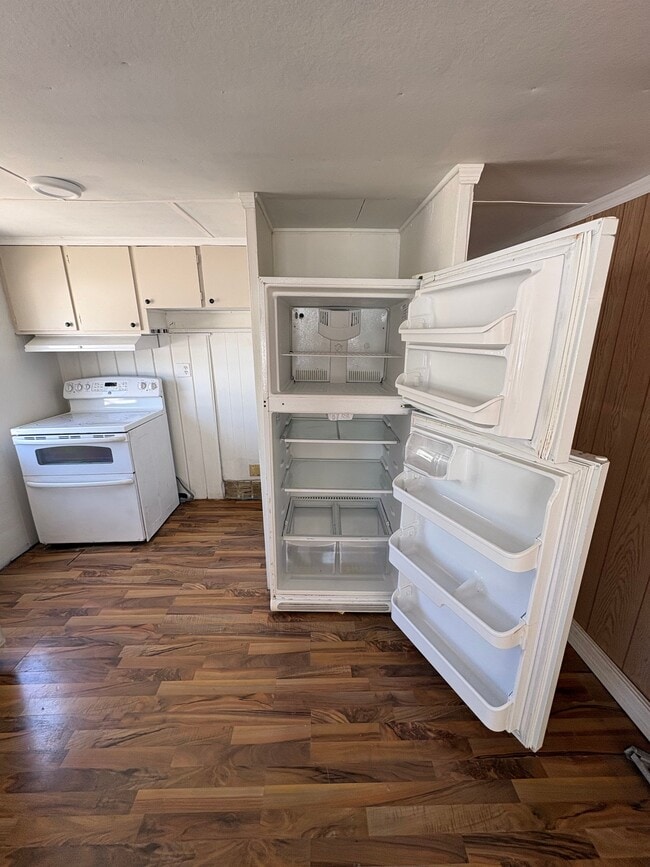 Photo - 767 Espanola Ave