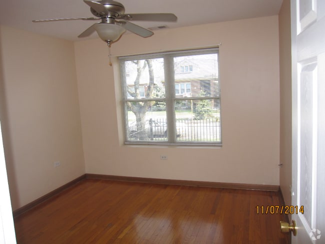 Building Photo - 4738 W George St Rental