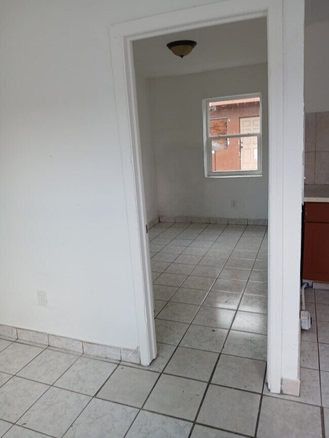 625 W Ave A Unit 1B