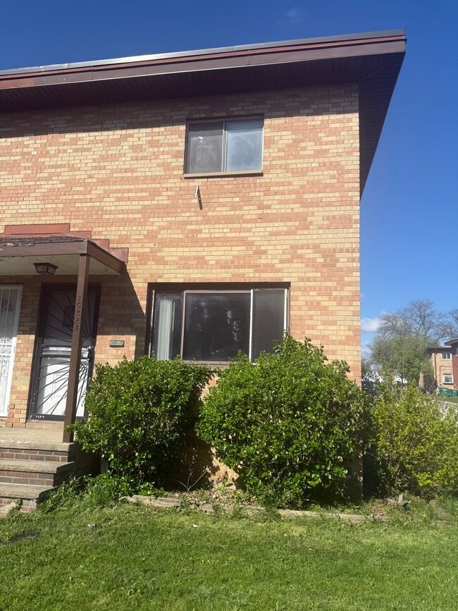 Building Photo - Maple Heights Townhomw