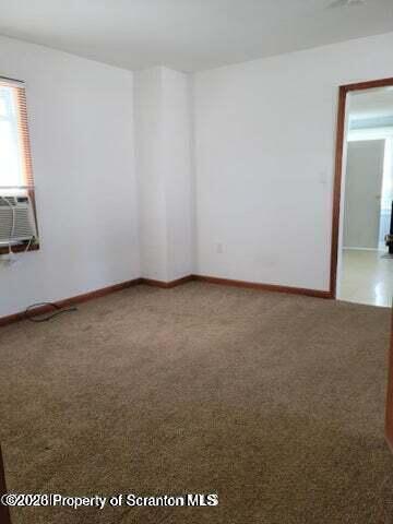 Photo - 1007 Line St