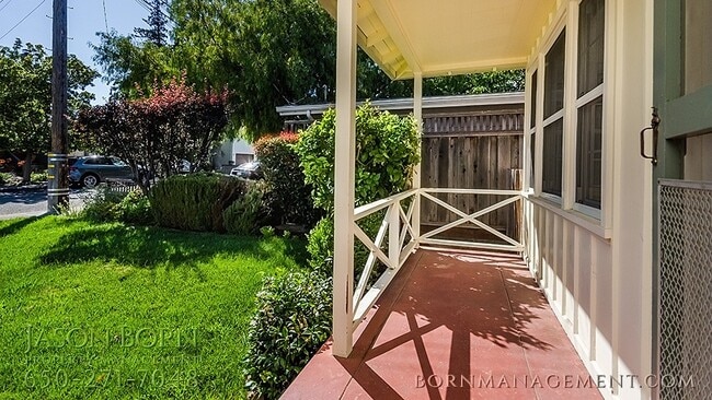 Photo - 1351 Chestnut St