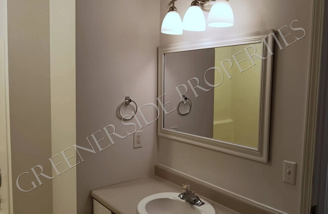 Building Photo - 677 Paradise Plz Unit 101