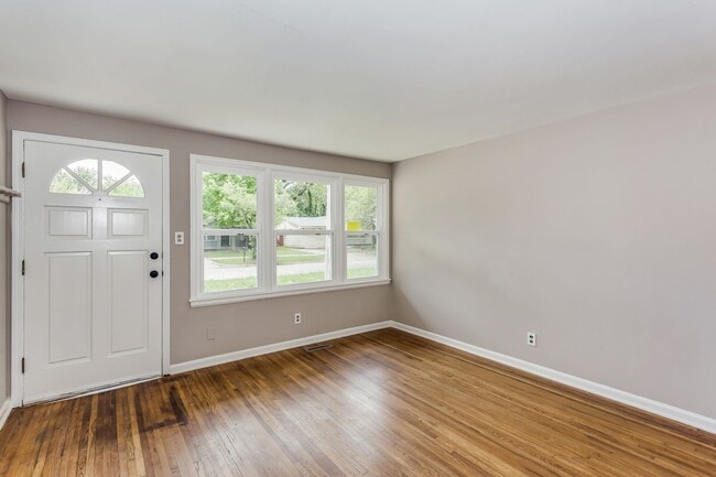 Photo - Three Bed for March move in!