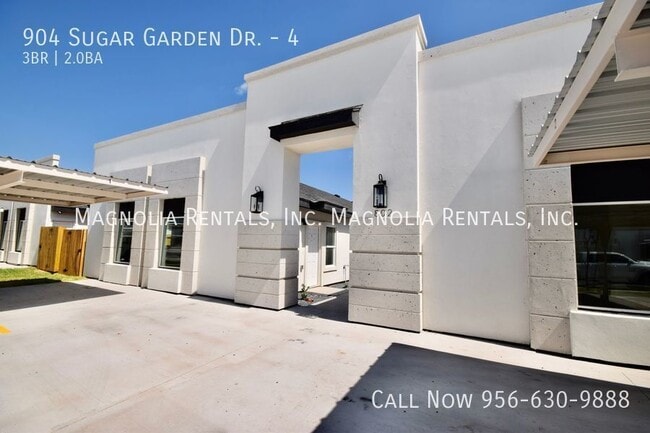 Building Photo - 904 Sugar Gdn Dr Unit 4 Rental
