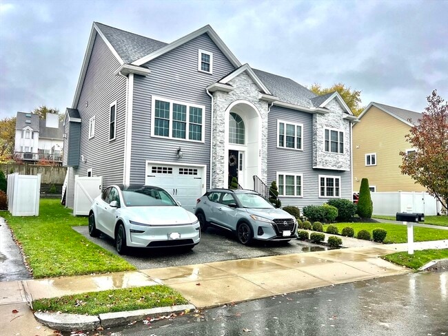 Building Photo - 259 Oakwood Ave