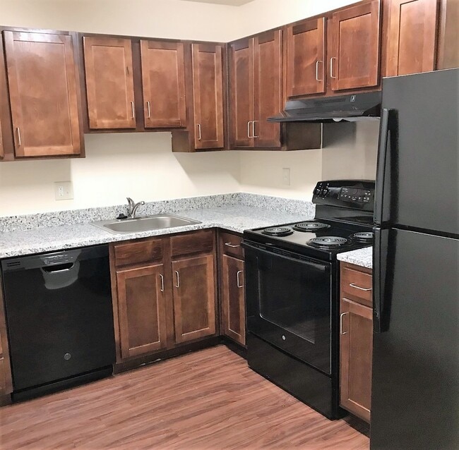 Photo - Royal Arms Apartments