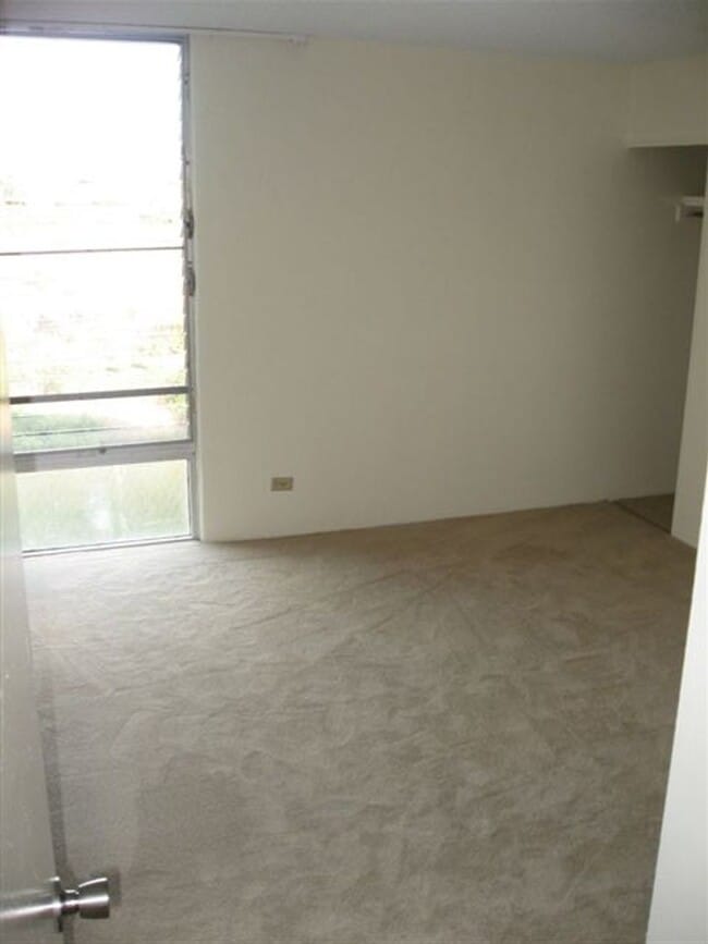 Photo - 2 BD / 2 BA Apartment in Aiea!!!