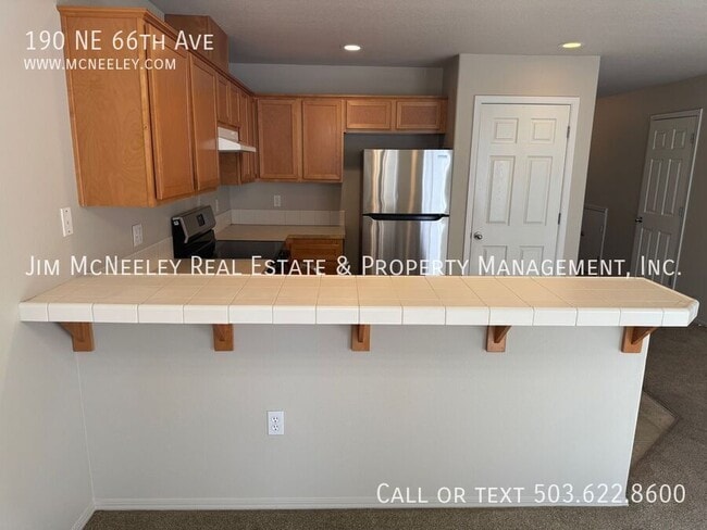 Photo - 190 NE 66th Ave