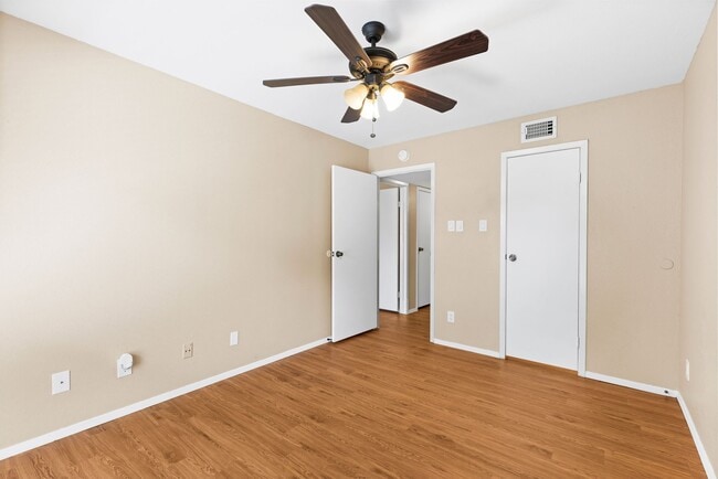 Building Photo - 14777 Wunderlich Dr Unit 1506