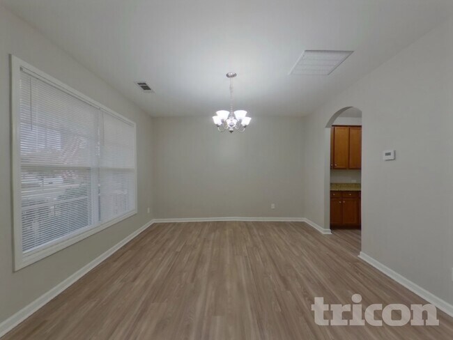 Photo - 2017 Rockycreek Ln