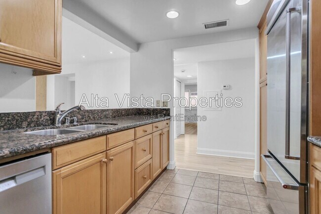 Photo - 7635 Eads Ave Unidad 108