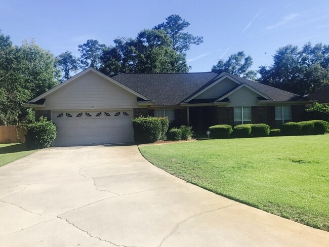 1115 Montclair Dr