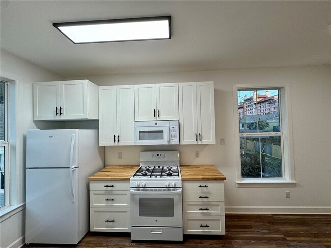 Photo - 2119 Avenue O 1/2