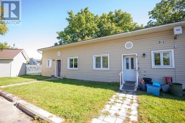 Photo - 341 New St Unit 2