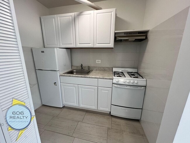 Photo - 3420 W Irving Park Rd Unidad 23