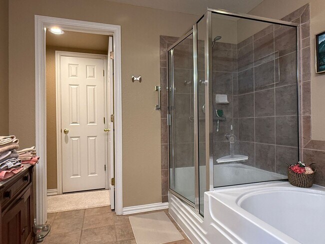 Photo - 8300 S Fairmount Dr