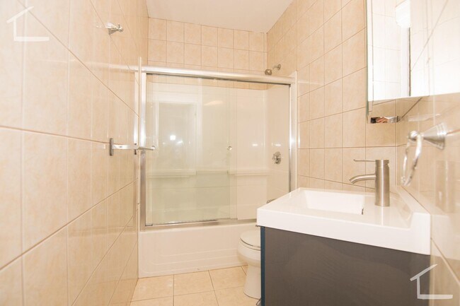 Photo - 1616 Beacon St Unidad 3