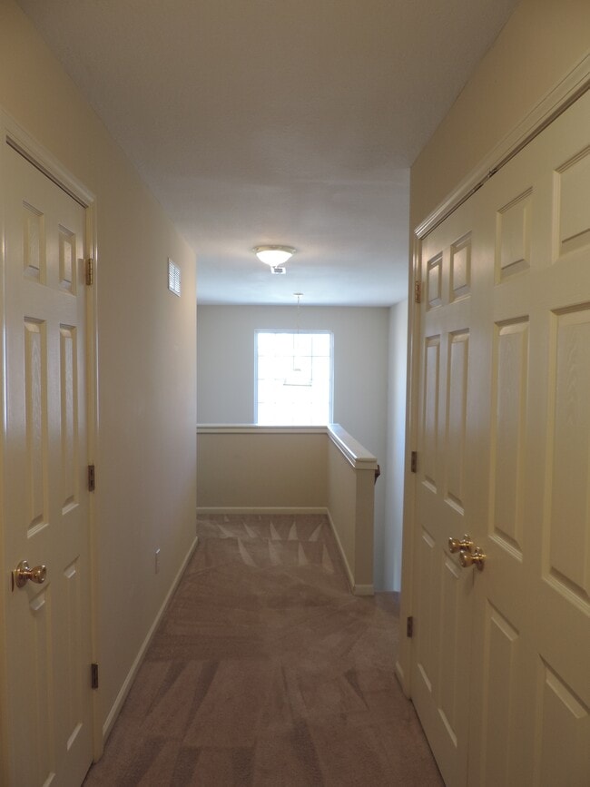 Photo - 1214 Dustins Way