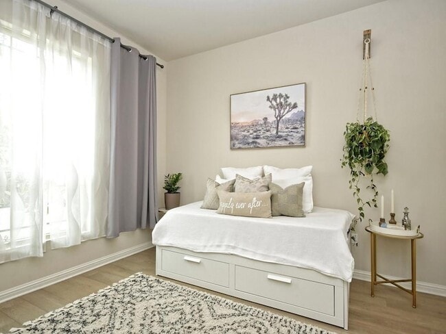 Photo - 1708 Arcilla St