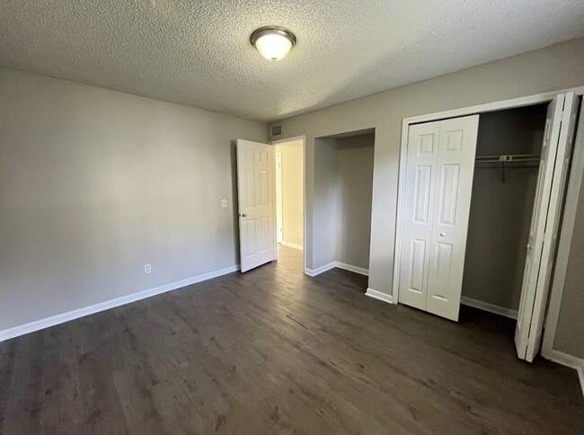 Photo - 5026 Westchase Ct Unit 1