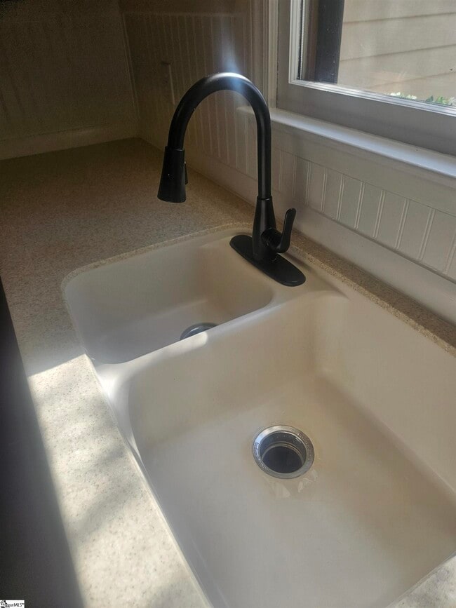 Photo - 103 Sunningdale Ct