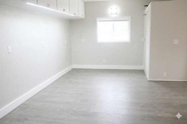 Photo - 318 107th St SW Unit c