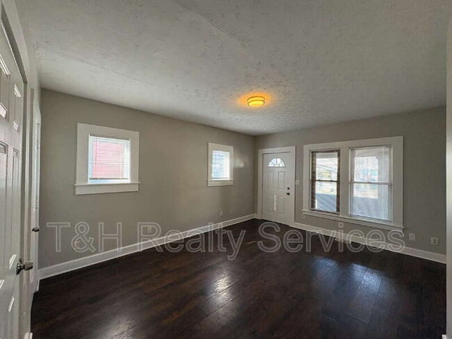 Photo - 2925 N Delaware St