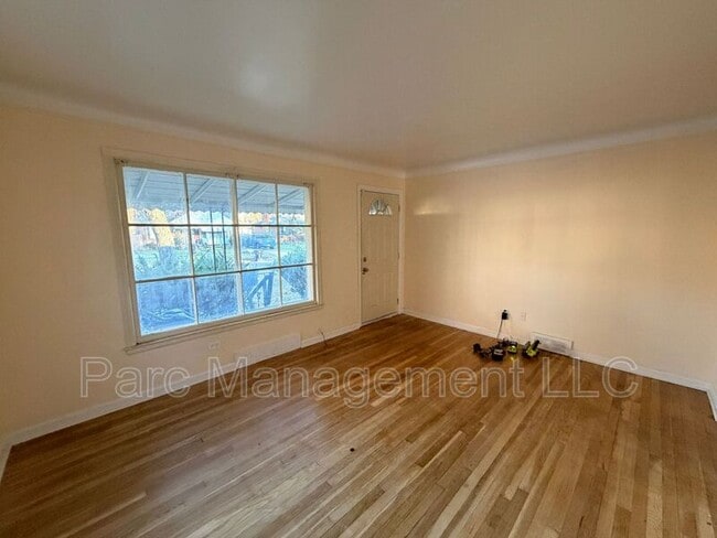 Photo - 16121 W Parkway St