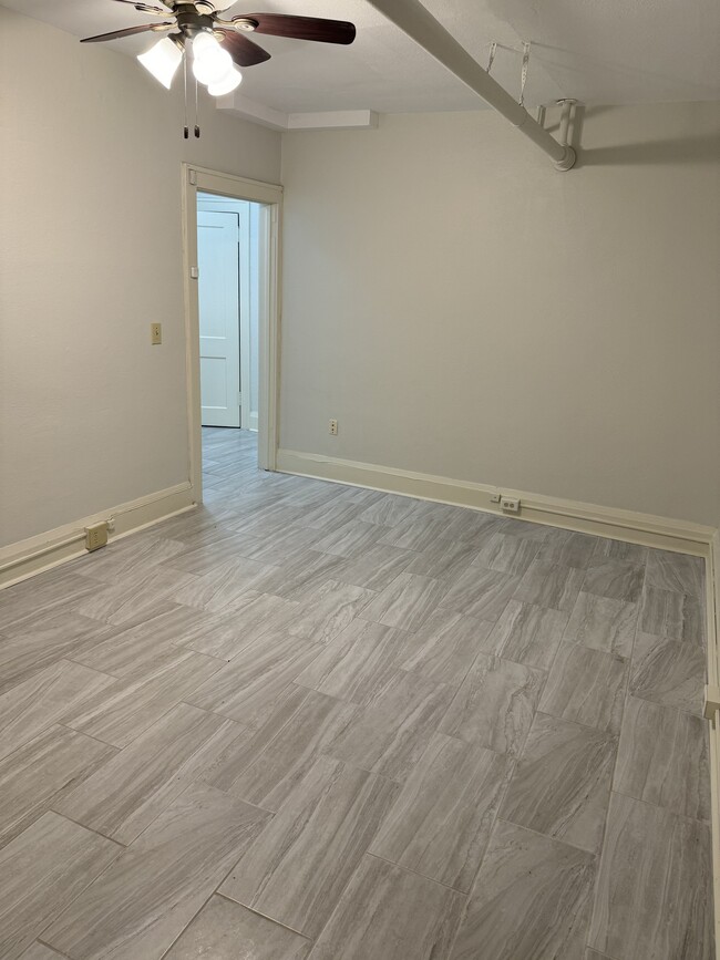 Living Room - 2507 Nicollet Ave Apartments Unit A