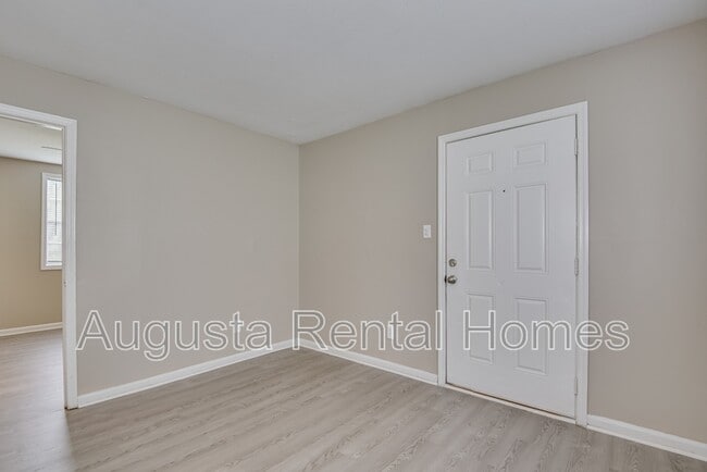 Photo - 323A Verdery Dr