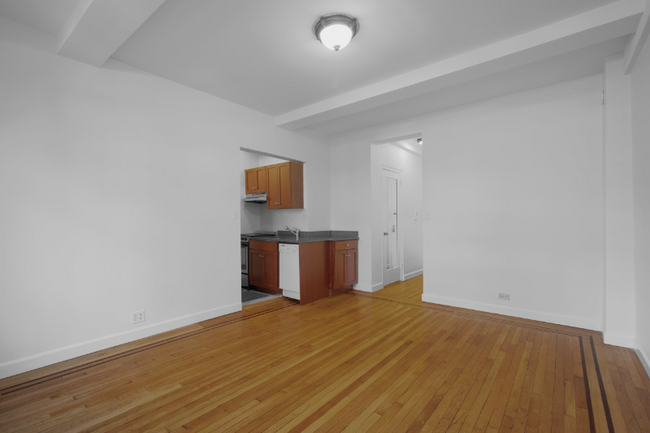 Photo - 208 W 23rd St Apartment Unit 201