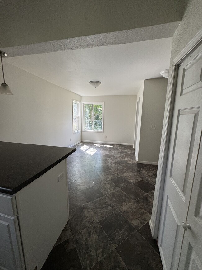 Photo - 123 7th St NW