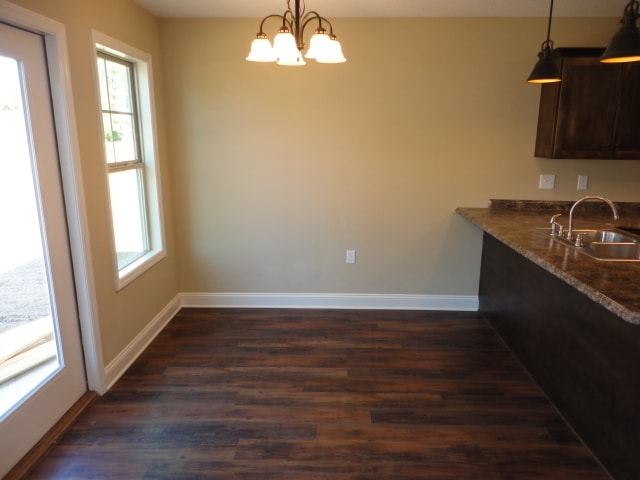 4668 Sara Rd