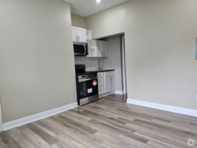 Building Photo - 233 W Madison St Unit 2 Rental