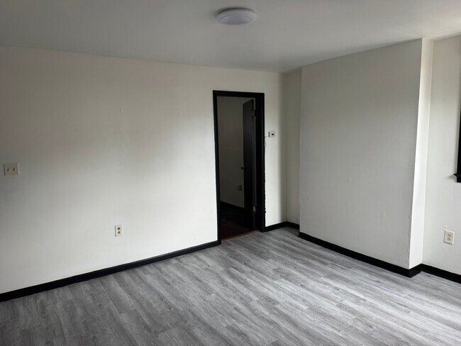 55 Halsey St Unit 2