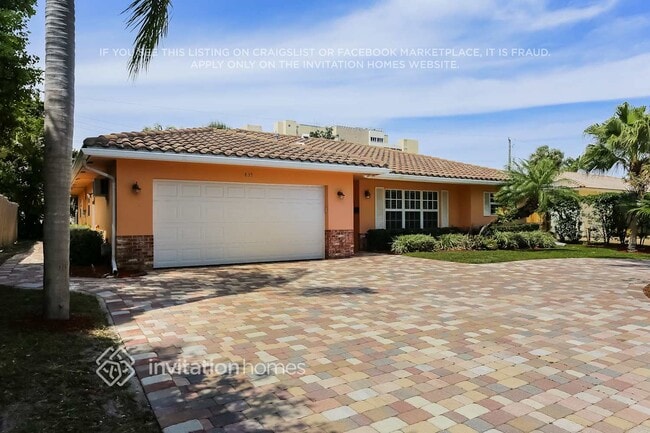 Photo - 835 NW 7th St