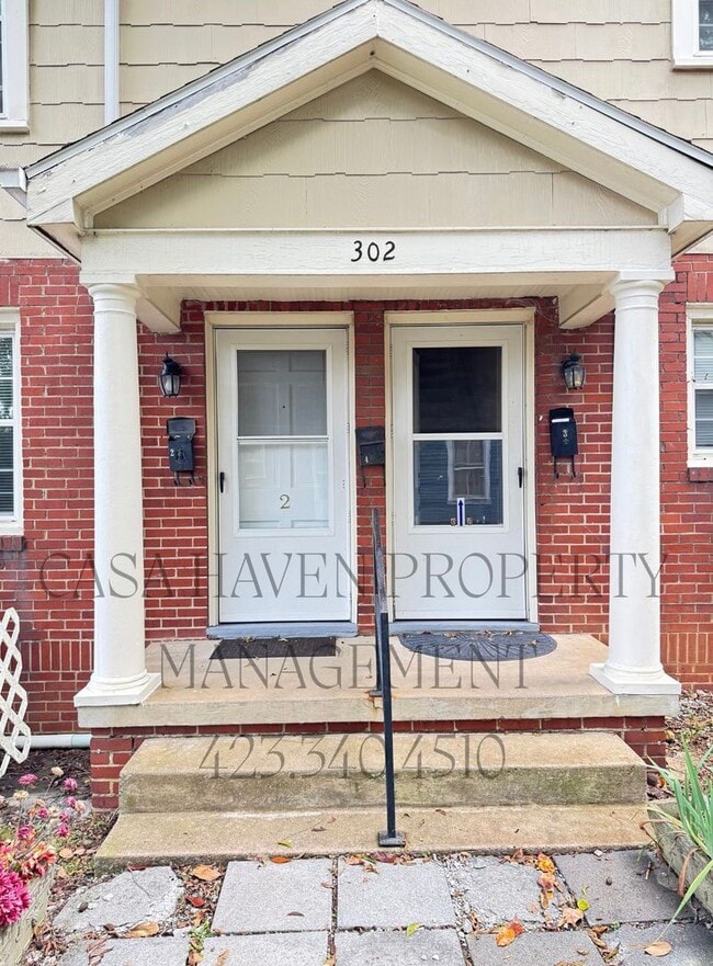 Photo - Charming 2 Bed 1 Bath in the Tree Streets! Unit 2