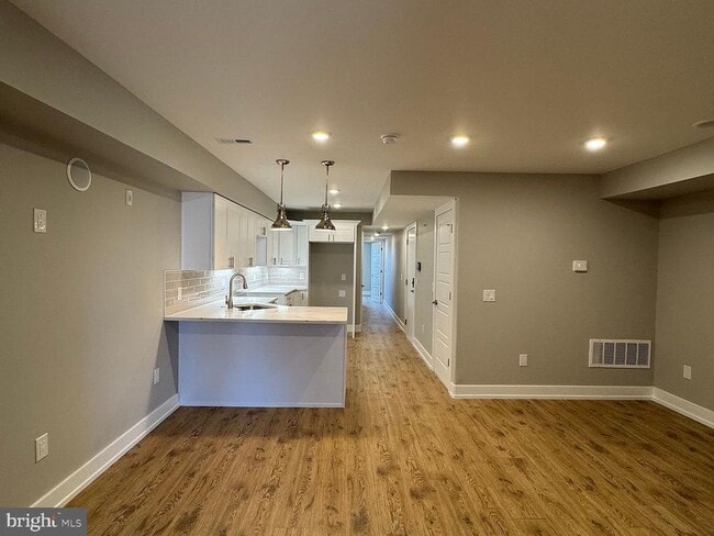 Building Photo - 2402 N 2nd St Unit 3 Rental