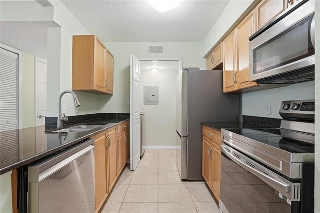 Photo - 3275 Haviland Ct Unit 103