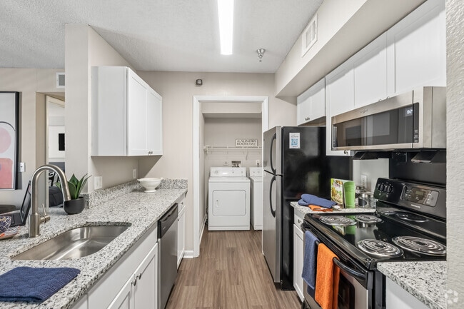 1BR, 1BA - 704SF - Kitchen - The Crossings at Short Pump