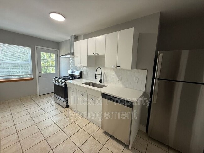 Photo - 316 E Gregory Blvd