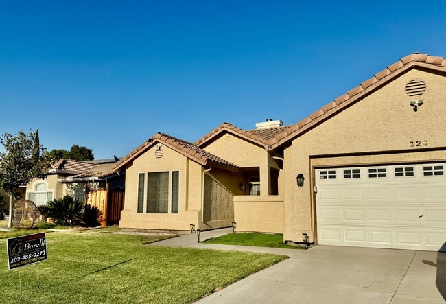 Photo - REDUCED!!! Beautiful Single Story 4 Bedroo...