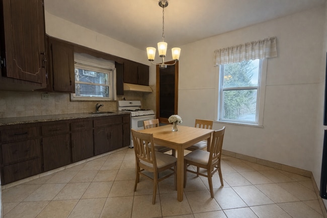 Building Photo - 106 Glen Ridge Ave Unit 2