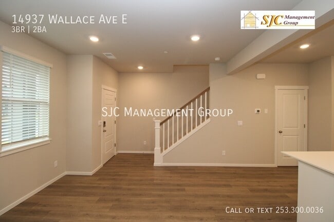 Photo - 14937 Wallace Ave E