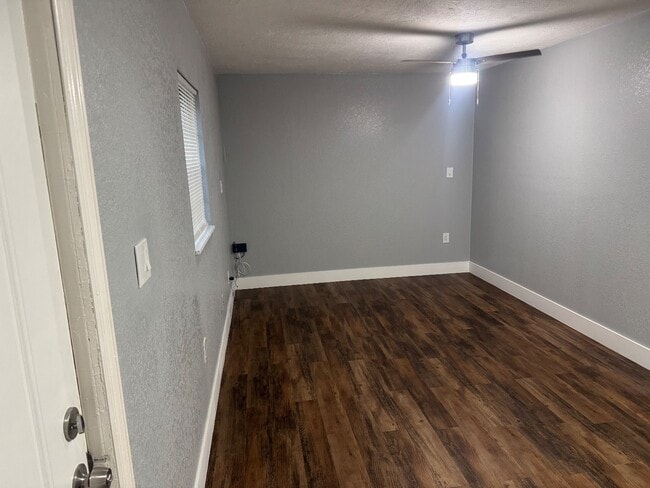 Photo - 3416 S 70th St