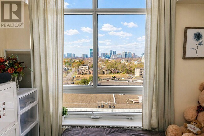 Photo - 18 Kenaston Gardens Unit 901