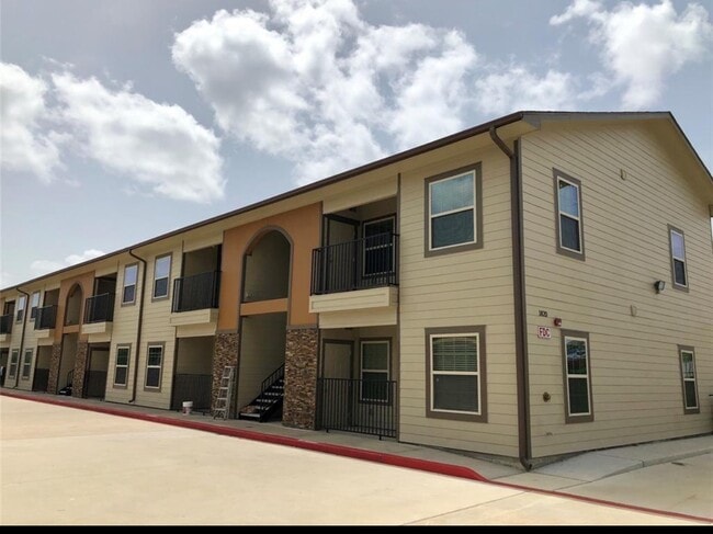Building Photo - 1820 Jacquelyn Dr Unit 201 Rental