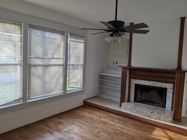 Photo - 214 N Clinton Ave