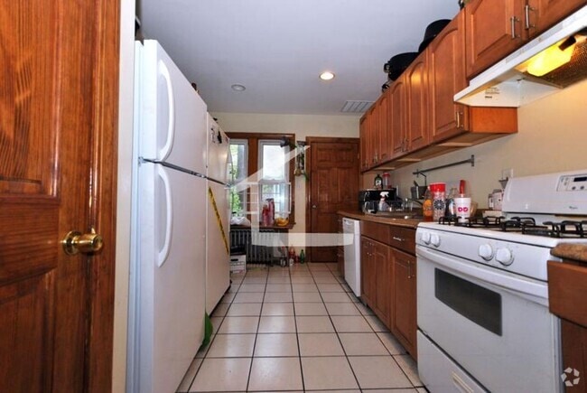 Building Photo - 2 Full Bathrooms, Backyard, Study Room Por... Rental
